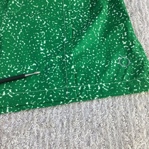 The Bubble Green &‎ White Print Performance Shorts - Moisture Wicking NWT - Picture 9 of 16